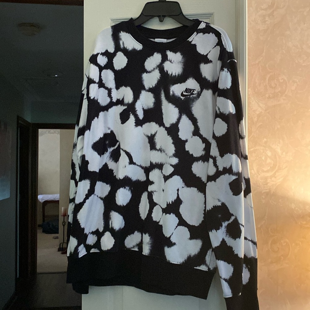 Men’s L Nike sweatshirt
